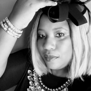 Meet your Posher, Denise